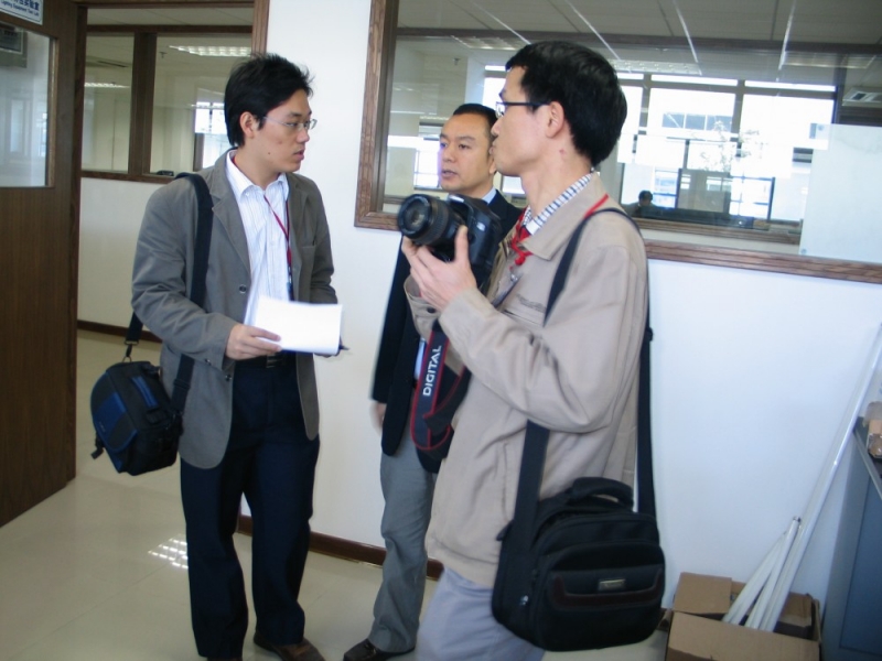 EP received journalists from Dalang Weekly